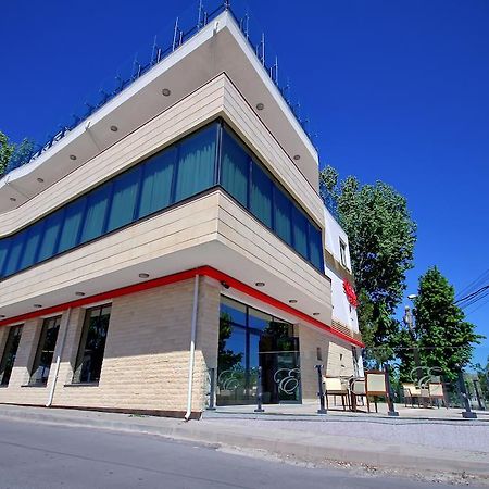 Hotel Eden Tulcea Exterior photo