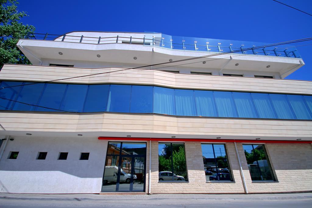 Hotel Eden Tulcea Exterior photo