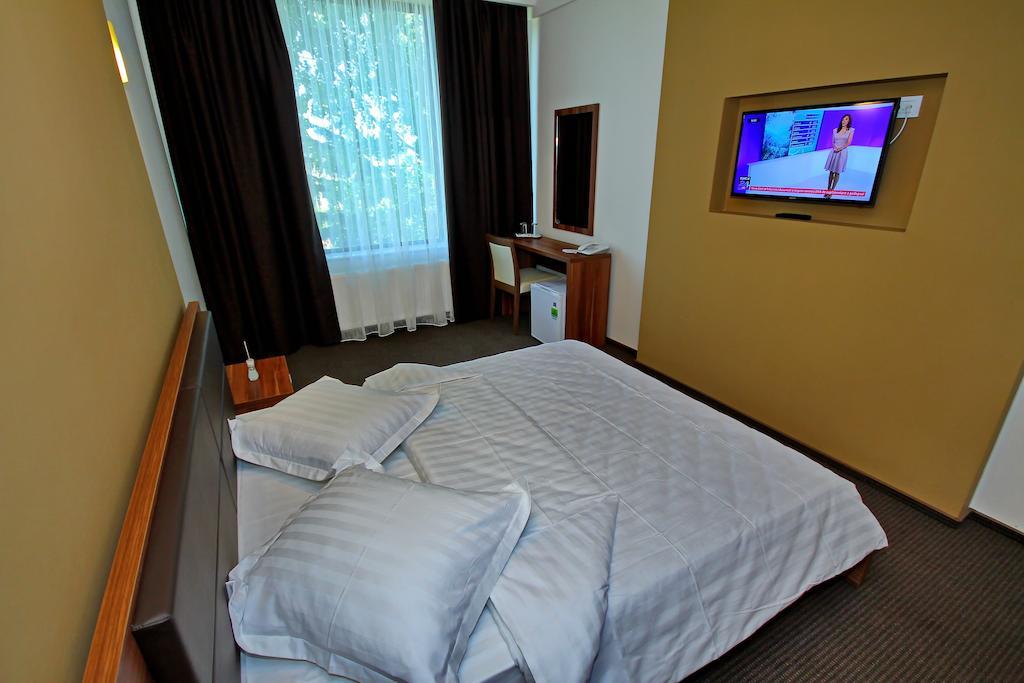 Hotel Eden Tulcea Exterior photo
